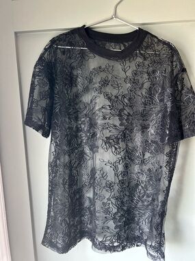 Woman’s Black Sheer Floral Lace Short-Sleeve Shirt